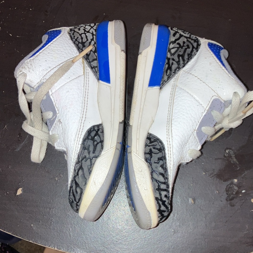 Kids Air Jordan’s size 9 c - Picture 4 of 5